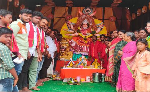 Sharannavaratri festivals should be performed with devotion