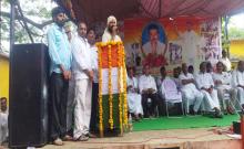 Ande Mallaiah. YMP Uttam participated in the unveiling of the statue  Leaders who came from beyond the parties