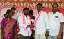 Jin Kunta Sarpanch joins TRS party