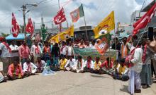 All party parties organized a rally to take up road repairs